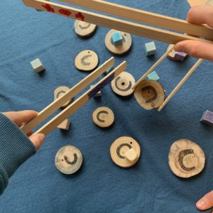 Achtklässler der Stadtschule Lübbecke und des Wittekind-Gymnasiums entdecken das Moor – Spannender Projekttag im Moor und im NABU Besucherzentrum Moorhus